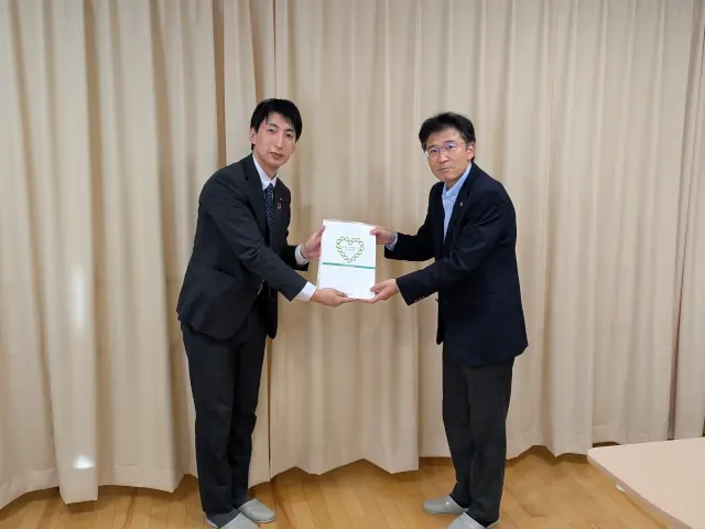 日本生命労働組合-贈呈式